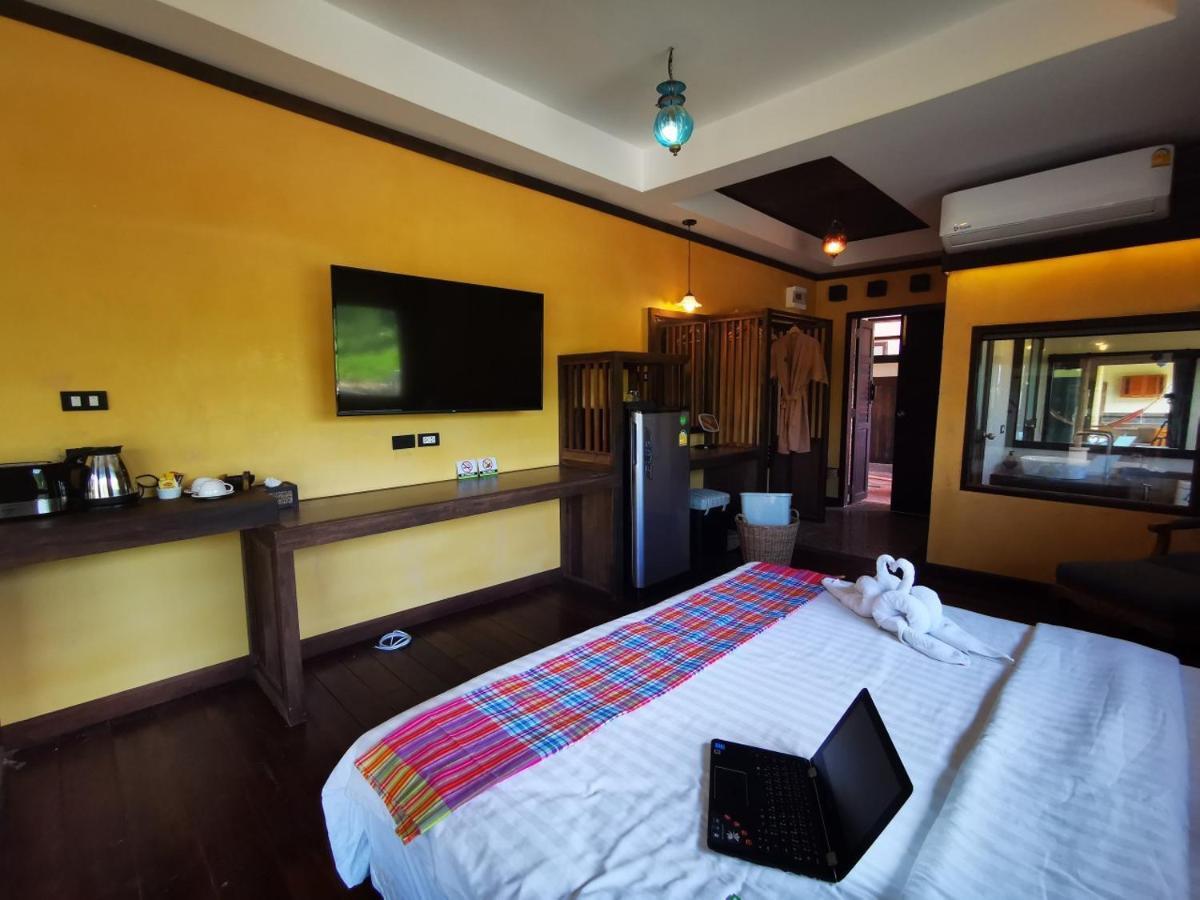 Отель Relax House Lanta Old Town Ко-Ланта Экстерьер фото